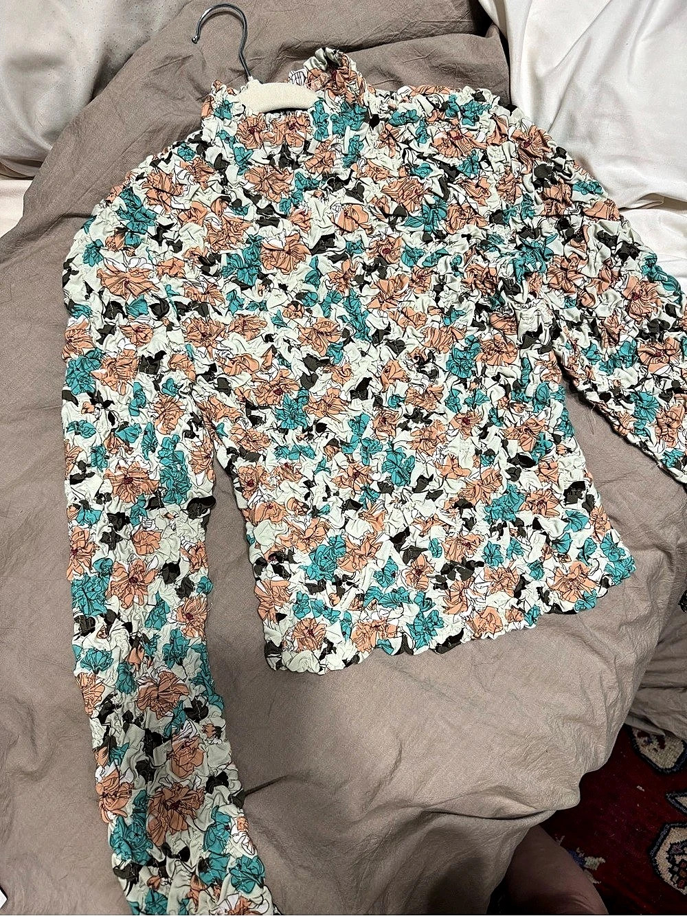 Anthropologie’s Dolan Floral Blouse in White & Blue Like New